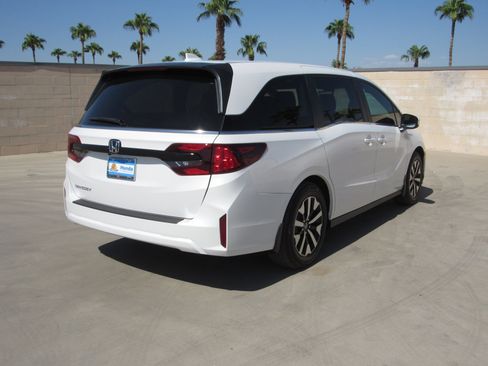 New 2026 Honda Odyssey EX-L image 4