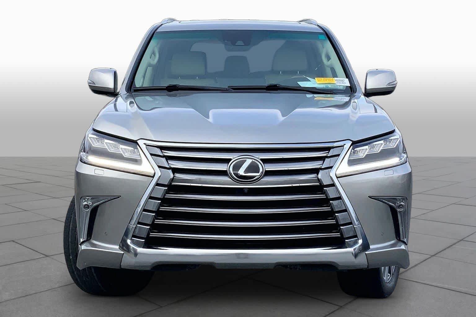 Used 2017 Lexus LX 570 4WD w/ Luxury Package image 4