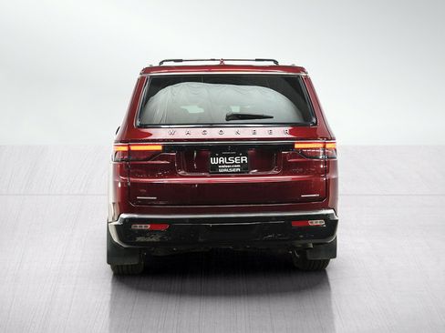 Used 2022 Jeep Wagoneer Series III w/ Convenience Group I AWD/4WD image 4