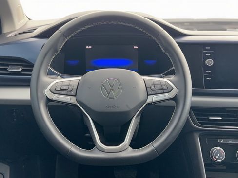 Certified 2023 Volkswagen Taos SE w/ Panoramic Sunroof Package FWD image 10