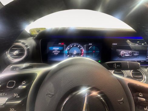 Used 2020 Mercedes-Benz E 350 4MATIC Sedan image 23