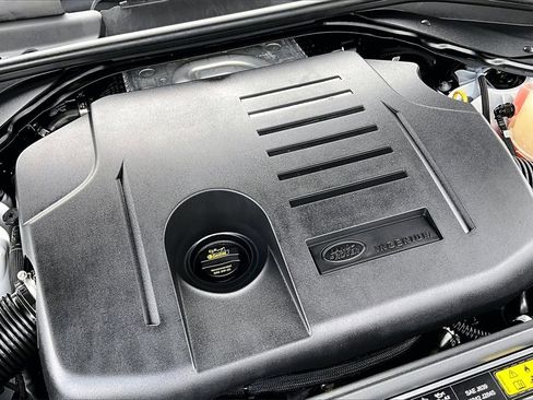 Certified 2025 Land Rover Range Rover Sport image 29