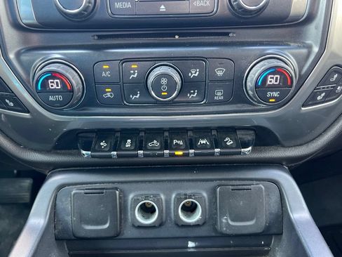 Used 2017 Chevrolet Silverado 1500 LTZ Z71 w/ LTZ Plus Package AWD/4WD image 18