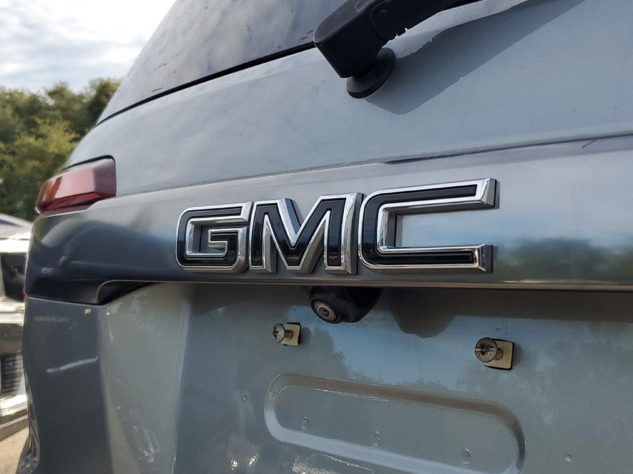 Used 2023 GMC Acadia AT4 w/ Technology Package AWD/4WD image 6