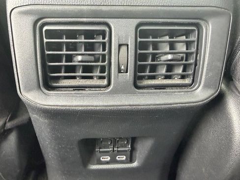 Used 2024 Toyota RAV4 XLE FWD image 15