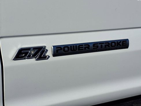 Used 2021 Ford F350 Platinum w/ Tremor Off-Road Package image 33