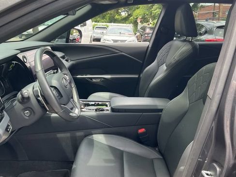 Used 2024 Lexus RX 350 Premium w/ Accessory Package (Z1) AWD/4WD image 4