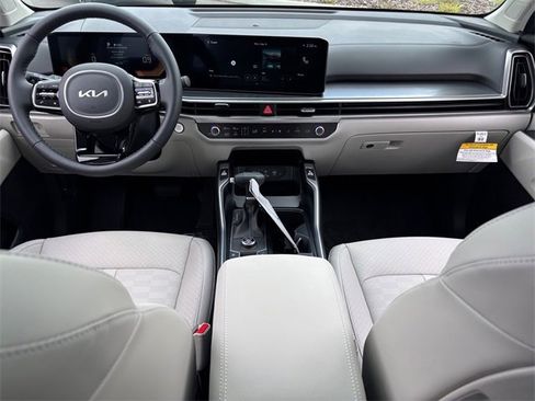 New 2025 Kia Sorento S w/ Panoramic Sunroof Package image 9