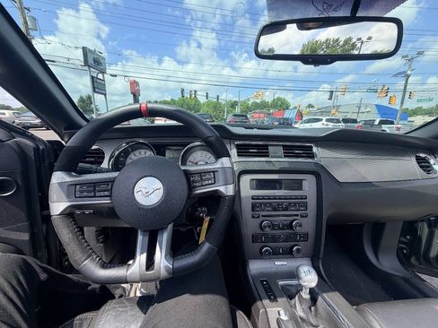 Used 2010 Ford Mustang GT Premium RWD image 26