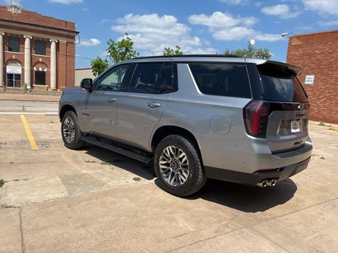 Used 2025 Chevrolet Tahoe Z71 AWD/4WD image 3