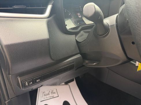 Used 2024 Toyota Corolla LE FWD image 32