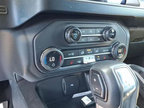 Used 2023 Ford Bronco Outer Banks w/ Sasquatch Package AWD/4WD image 28
