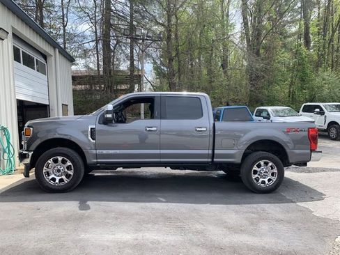 Used 2022 Ford F350 Lariat w/ Chrome Package image 5