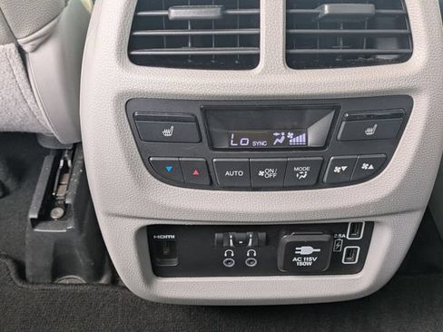 Used 2020 Honda Pilot Touring image 14