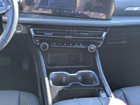 Used 2026 Chevrolet Traverse LT w/ Driver Confidence Package image 19