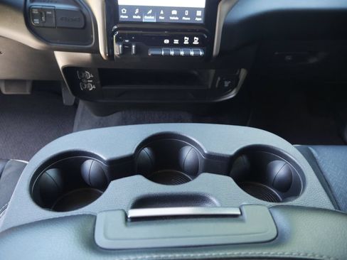 Used 2024 RAM 2500 Laramie w/ Safety Group AWD/4WD image 29