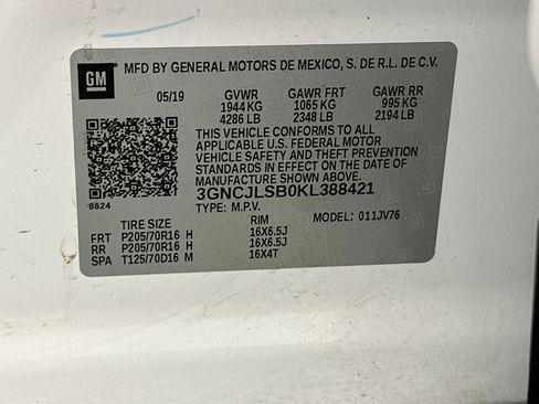 Used 2019 Chevrolet Trax LT w/ LT Convenience Package FWD image 12