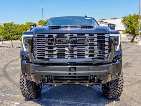 New 2026 GMC Sierra 2500 Denali w/ Denali Reserve Package AWD/4WD image 4
