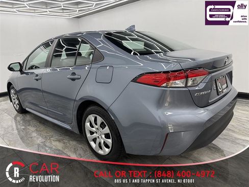 Used 2024 Toyota Corolla LE FWD image 4