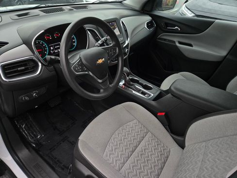 Used 2022 Chevrolet Equinox LS image 8