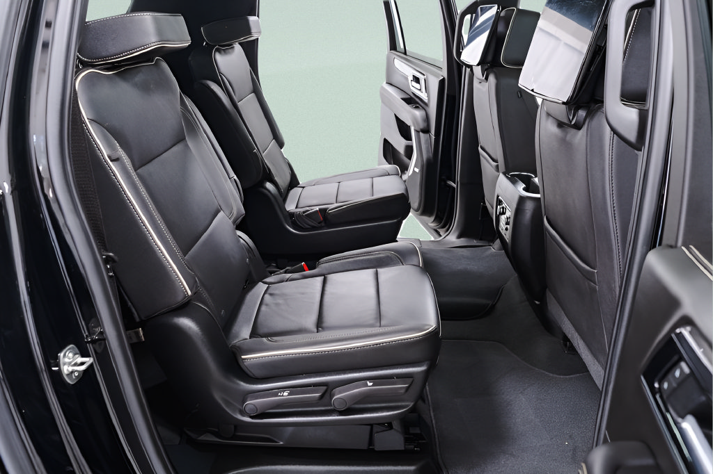 Used 2025 GMC Yukon XL Elevation w/ LPO, Yukon Black Package AWD/4WD image 22