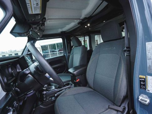 Used 2024 Jeep Wrangler Unlimited Sahara image 30