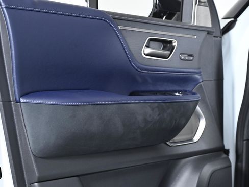 New 2026 INFINITI QX80 4WD image 33