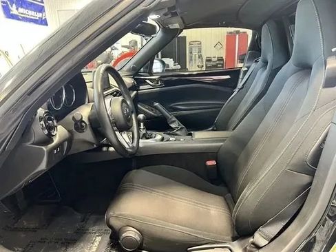Used 2021 MAZDA MX-5 Miata RF Club image 19