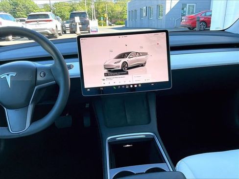 Used 2023 Tesla Model 3 Standard Range RWD image 17