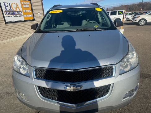 Used 2012 Chevrolet Traverse LS image 2
