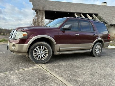 Used 2012 Ford Expedition XLT image 7