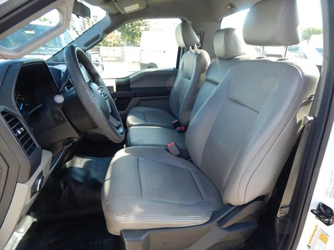 Used 2017 Ford F150 XL w/ Equipment Group 101A Mid RWD image 16