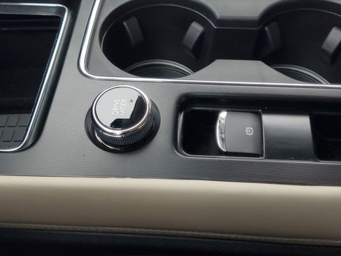 New 2026 Lincoln Corsair Premiere image 23