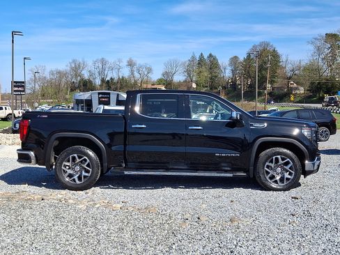 Used 2023 GMC Sierra 1500 SLT w/ SLT Premium Package image 7
