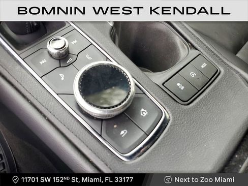 Used 2023 Cadillac XT4 Premium Luxury image 19