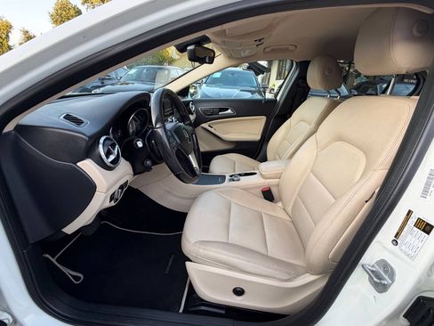 Used 2015 Mercedes-Benz GLA 250 4MATIC image 11