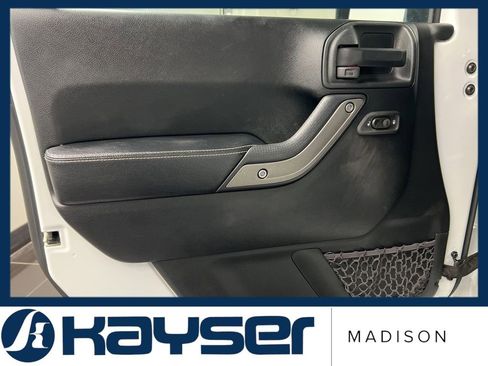 Used 2018 Jeep Wrangler Unlimited Sport image 23