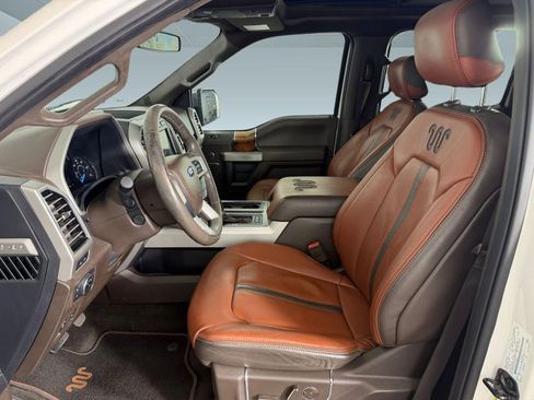 Used 2018 Ford F150 King Ranch w/ Equipment Group 601A Luxury AWD/4WD image 5