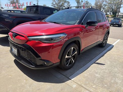 Used 2024 Toyota Corolla Cross AWD Hybrid w/ Convenience Package image 5