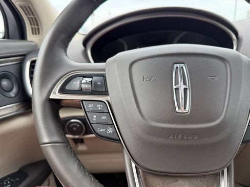 Used 2019 Lincoln Nautilus Reserve FWD image 27