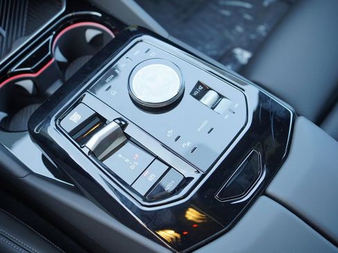 New 2026 BMW 530i w/ M Sport Package RWD image 18