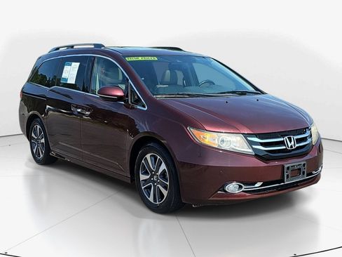 Used 2016 Honda Odyssey Touring image 2