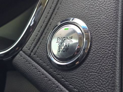 Used 2018 Lincoln Continental Reserve w/ Rear-seat Package image 16