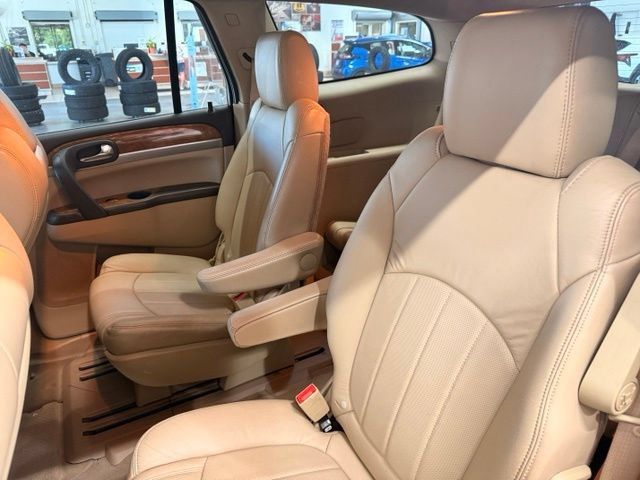 Used 2011 Buick Enclave CXL w/ Trailering Provision Package AWD/4WD image 18
