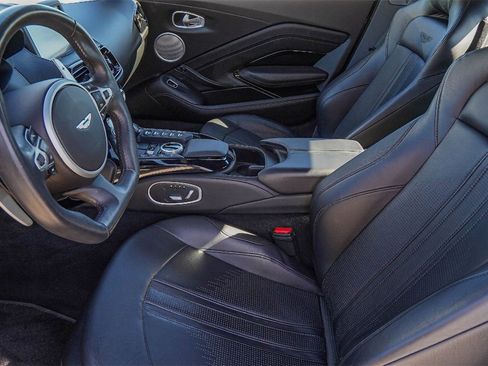Used 2020 Aston Martin V8 Vantage Coupe image 26