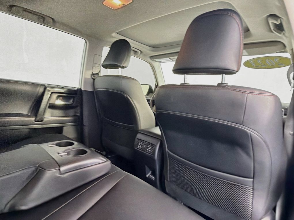 Used 2023 Toyota 4Runner TRD Off-Road Premium w/ Moonroof Package AWD/4WD image 27