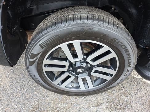 Used 2016 Toyota 4Runner Limited image 38