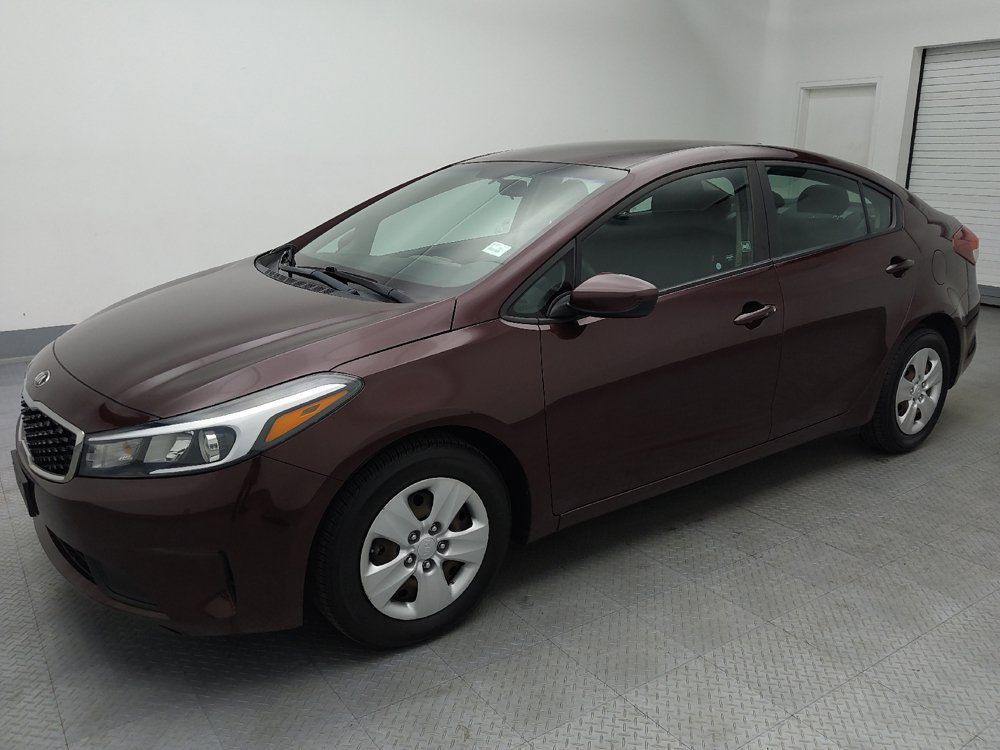 Used 2017 Kia Forte LX FWD image 2