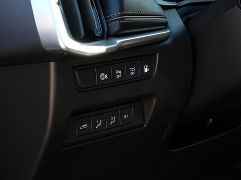 Used 2025 MAZDA CX-70 Plug-In Hybrid w/ Premium Plus image 28