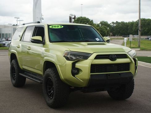 Used 2023 Toyota 4Runner TRD Off-Road Premium AWD/4WD image 2